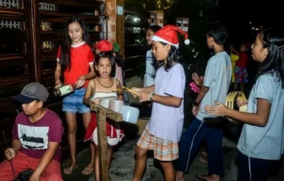 DSWD SAYS THERE IS NO PROBLEM IN CHRISTMAS CAROLING AS LONG AS IT FOLLOWS HEALTH PROTOCOLS AGAINST COVID-19